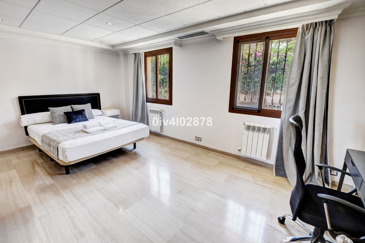Se vende Villa - Chalet de 6 dormitorios en Costa Del Sol, Málaga, España