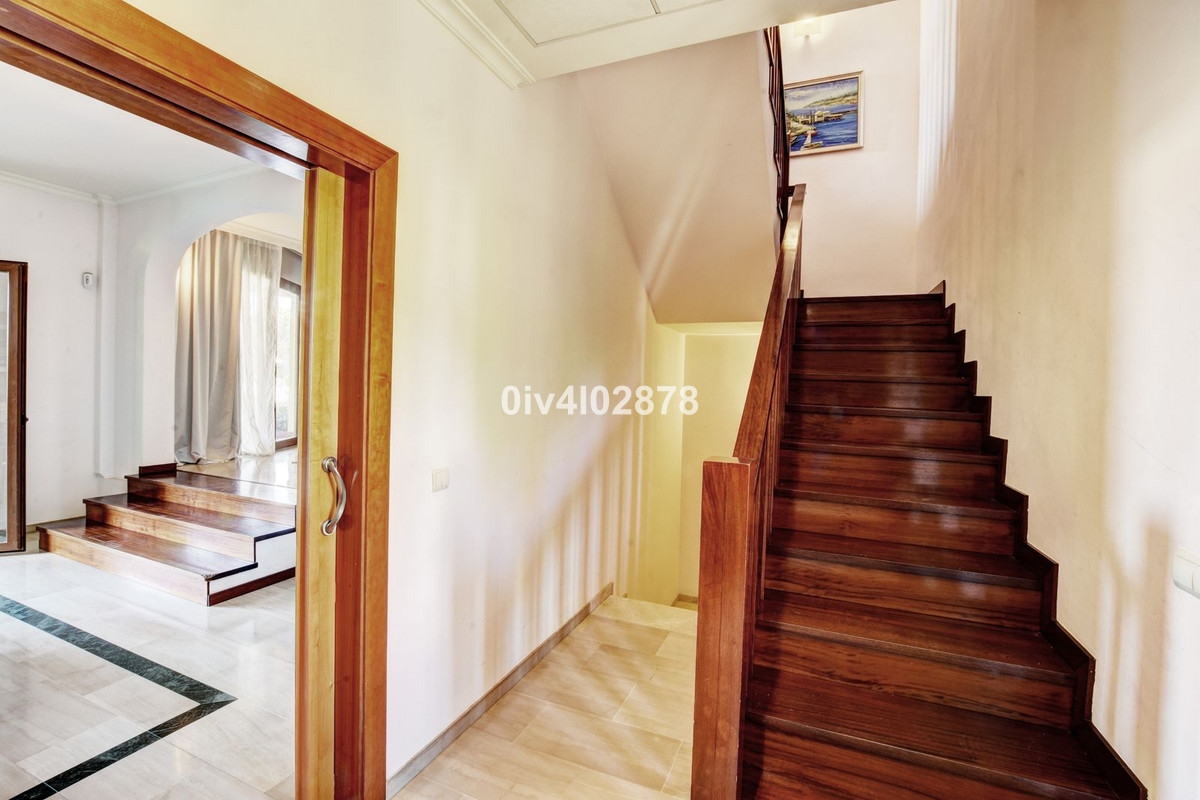 Se vende Villa - Chalet de 6 dormitorios en Costa Del Sol, Málaga, España