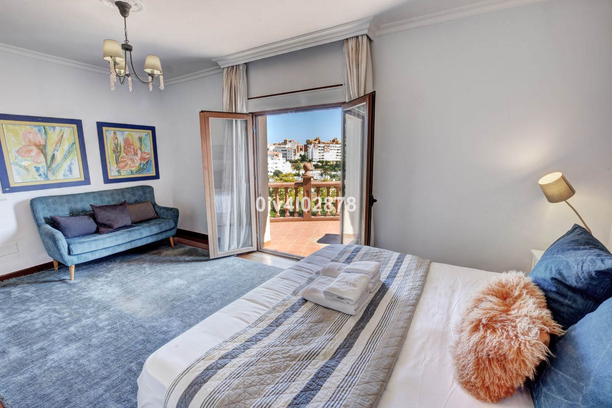 Se vende Villa - Chalet de 6 dormitorios en Costa Del Sol, Málaga, España