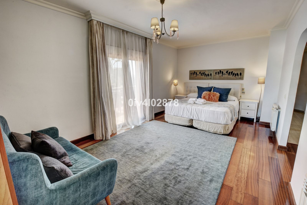 Se vende Villa - Chalet de 6 dormitorios en Costa Del Sol, Málaga, España