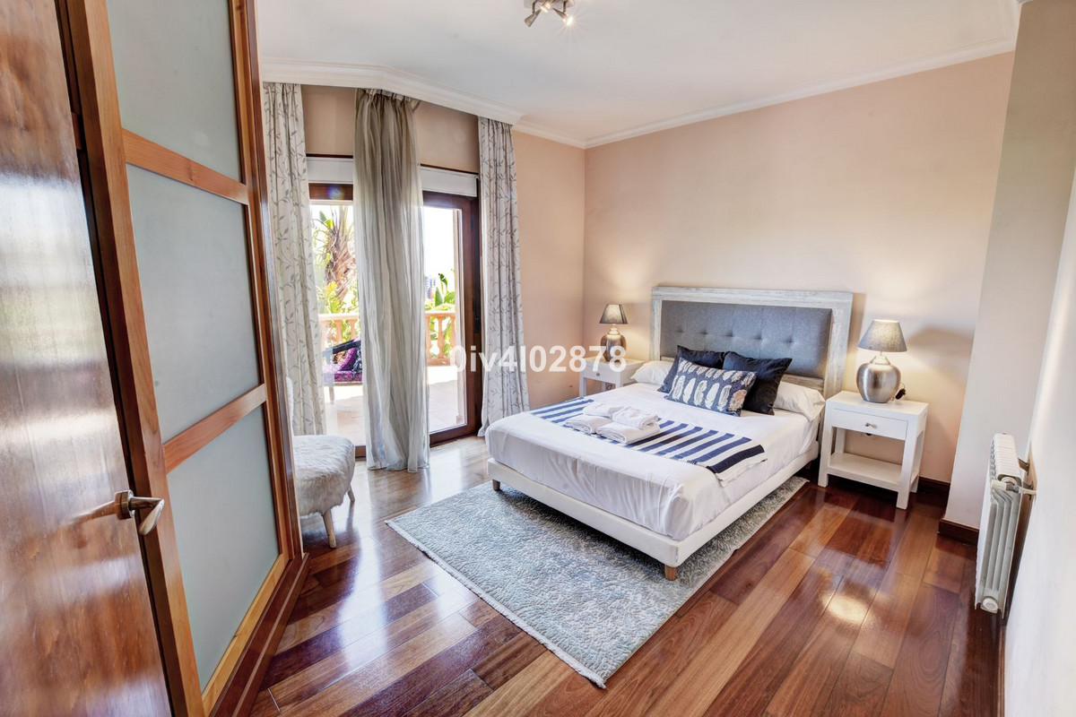Se vende Villa - Chalet de 6 dormitorios en Costa Del Sol, Málaga, España