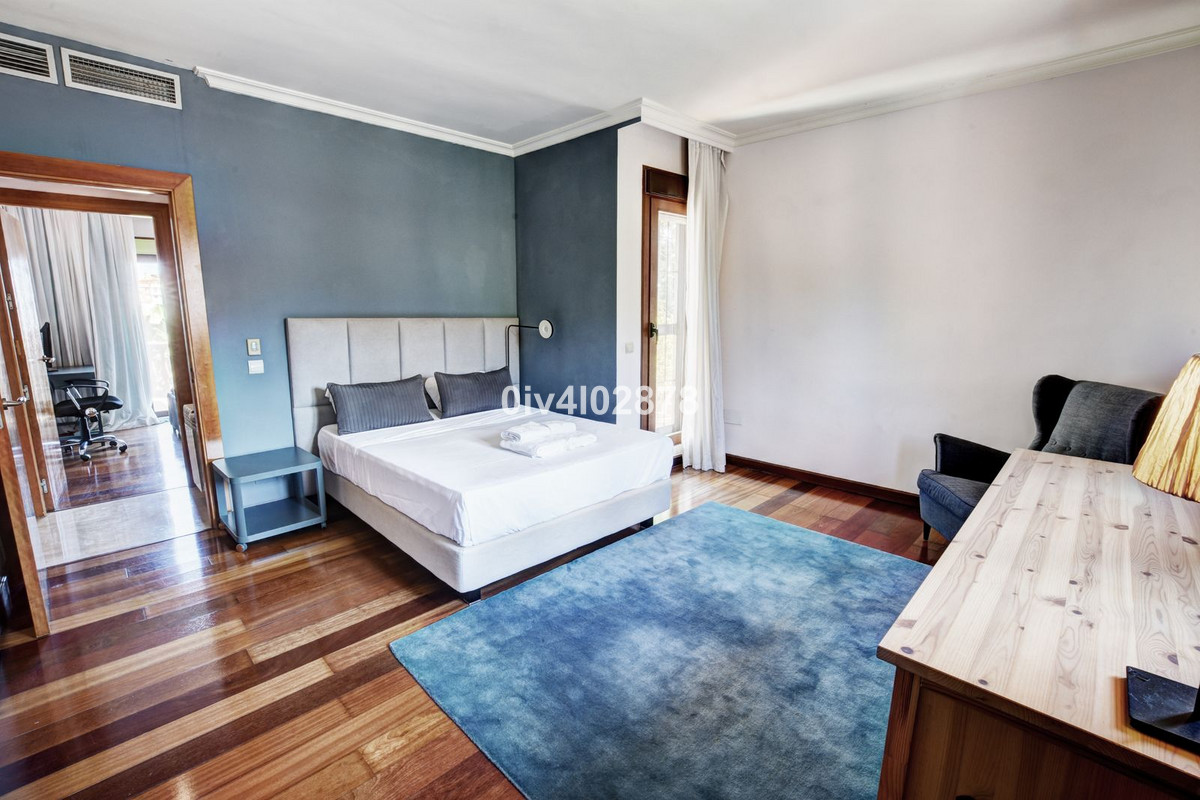 Se vende Villa - Chalet de 6 dormitorios en Costa Del Sol, Málaga, España