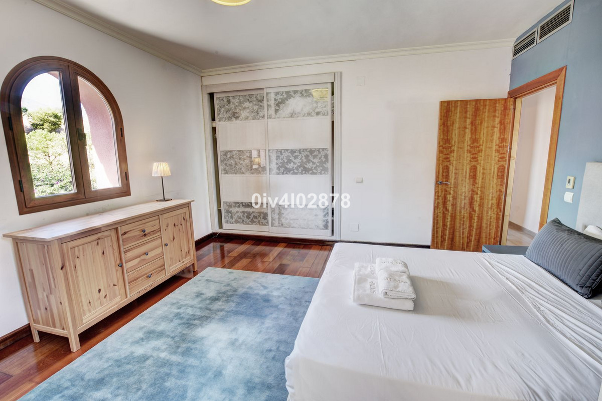 Se vende Villa - Chalet de 6 dormitorios en Costa Del Sol, Málaga, España