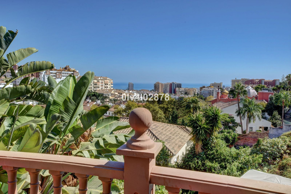 Se vende Villa - Chalet de 6 dormitorios en Costa Del Sol, Málaga, España