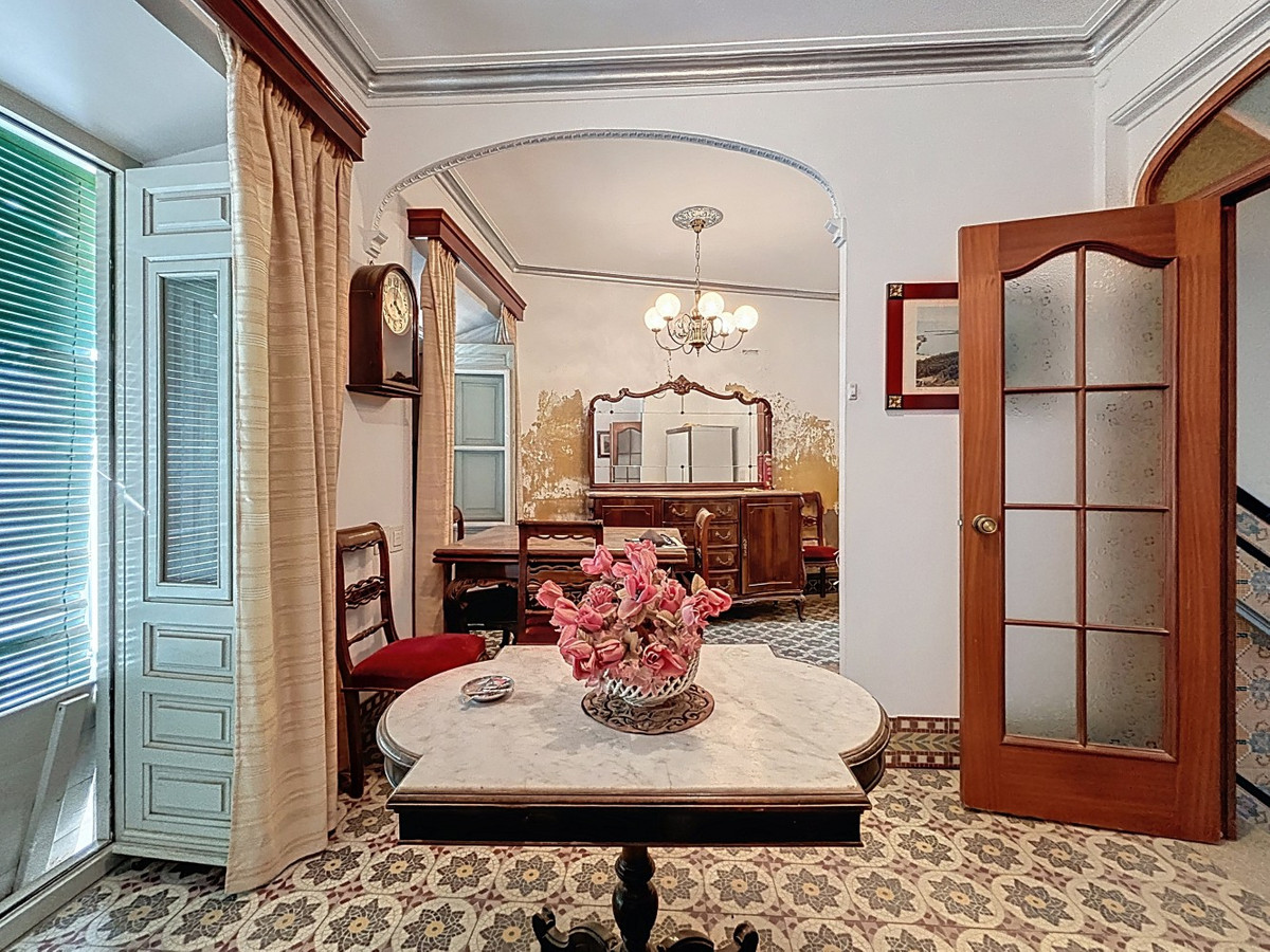 Se vende Pareada de 8 dormitorios en Costa Del Sol East, Málaga, España