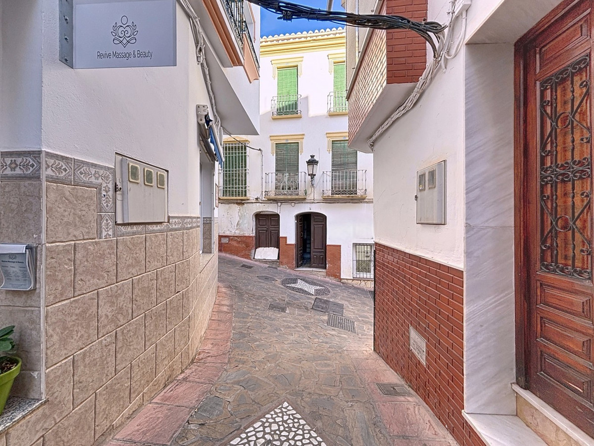 Se vende Pareada de 8 dormitorios en Costa Del Sol East, Málaga, España