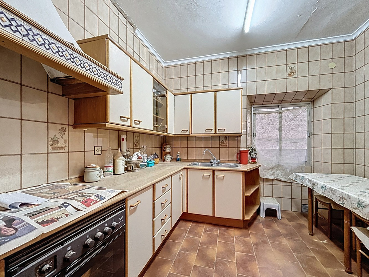 Se vende Pareada de 8 dormitorios en Costa Del Sol East, Málaga, España