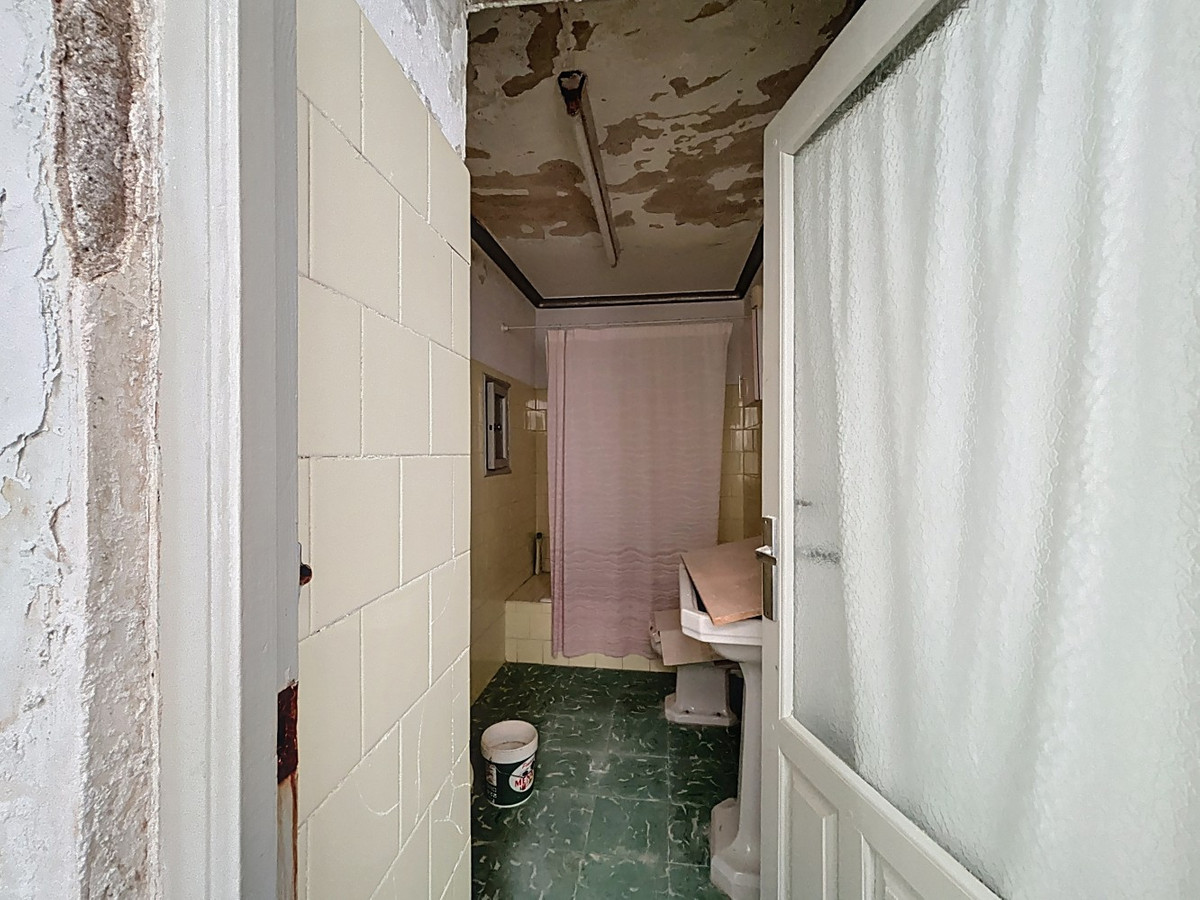 Se vende Pareada de 8 dormitorios en Costa Del Sol East, Málaga, España