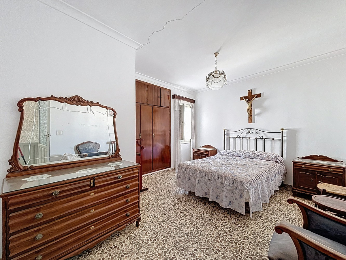 Se vende Pareada de 8 dormitorios en Costa Del Sol East, Málaga, España