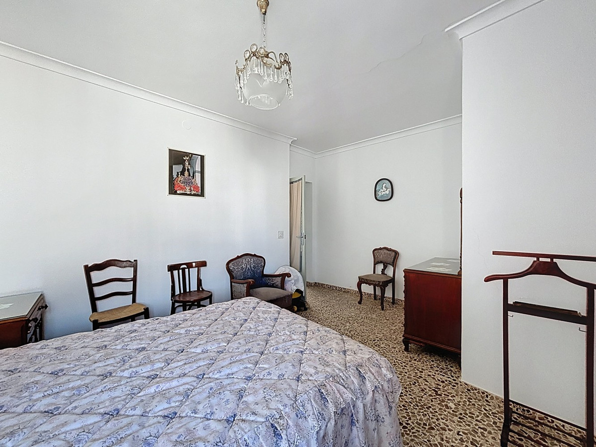 Se vende Pareada de 8 dormitorios en Costa Del Sol East, Málaga, España