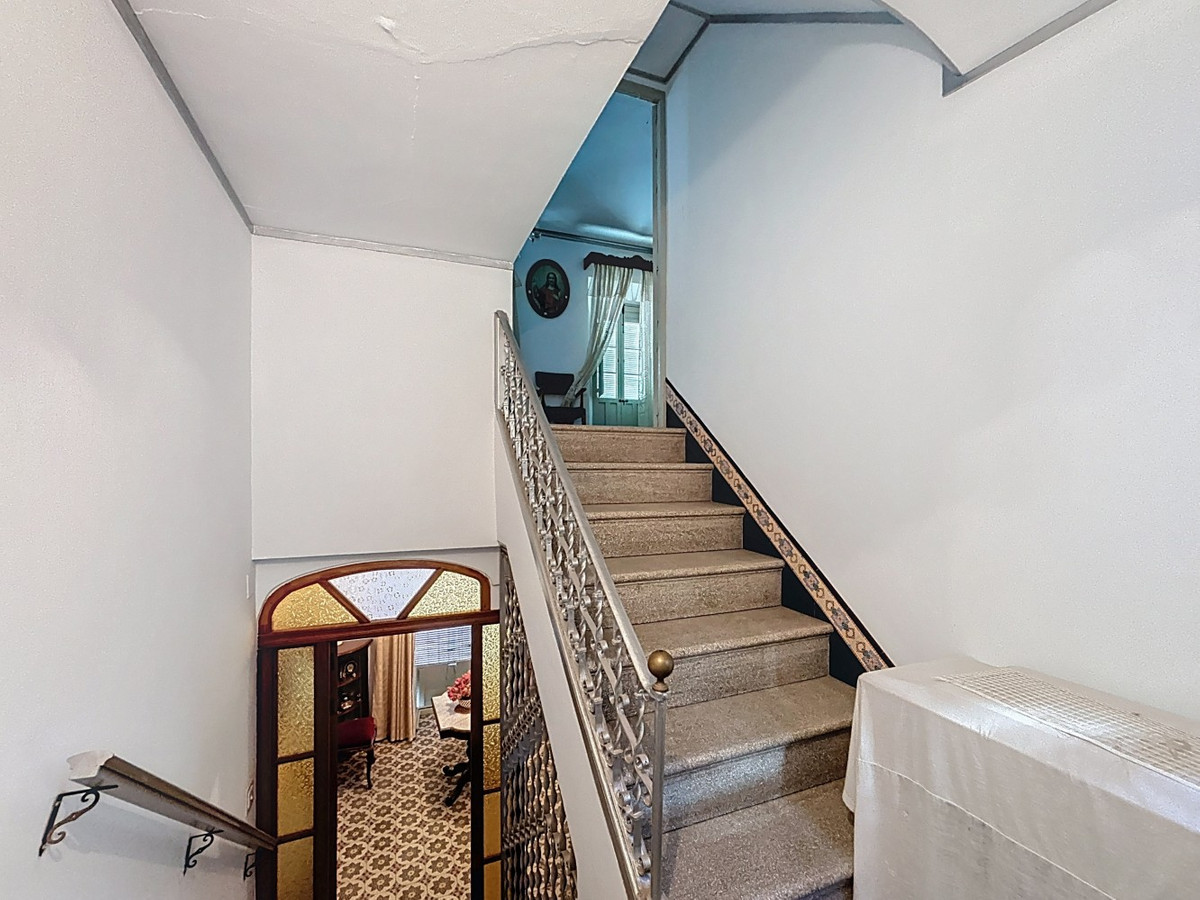 Se vende Pareada de 8 dormitorios en Costa Del Sol East, Málaga, España