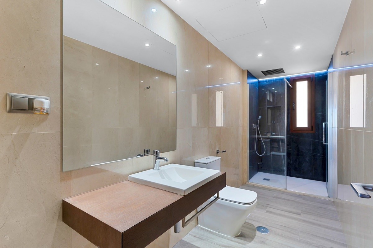 3 Bed Apartment for sale in Nueva Andalucía Costa Del Sol, Málaga, Spain