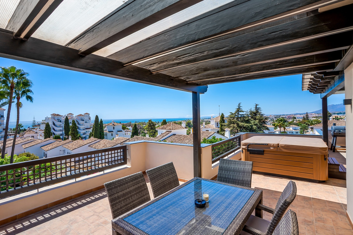 3 Bed Apartment for sale in Nueva Andalucía Costa Del Sol, Málaga, Spain