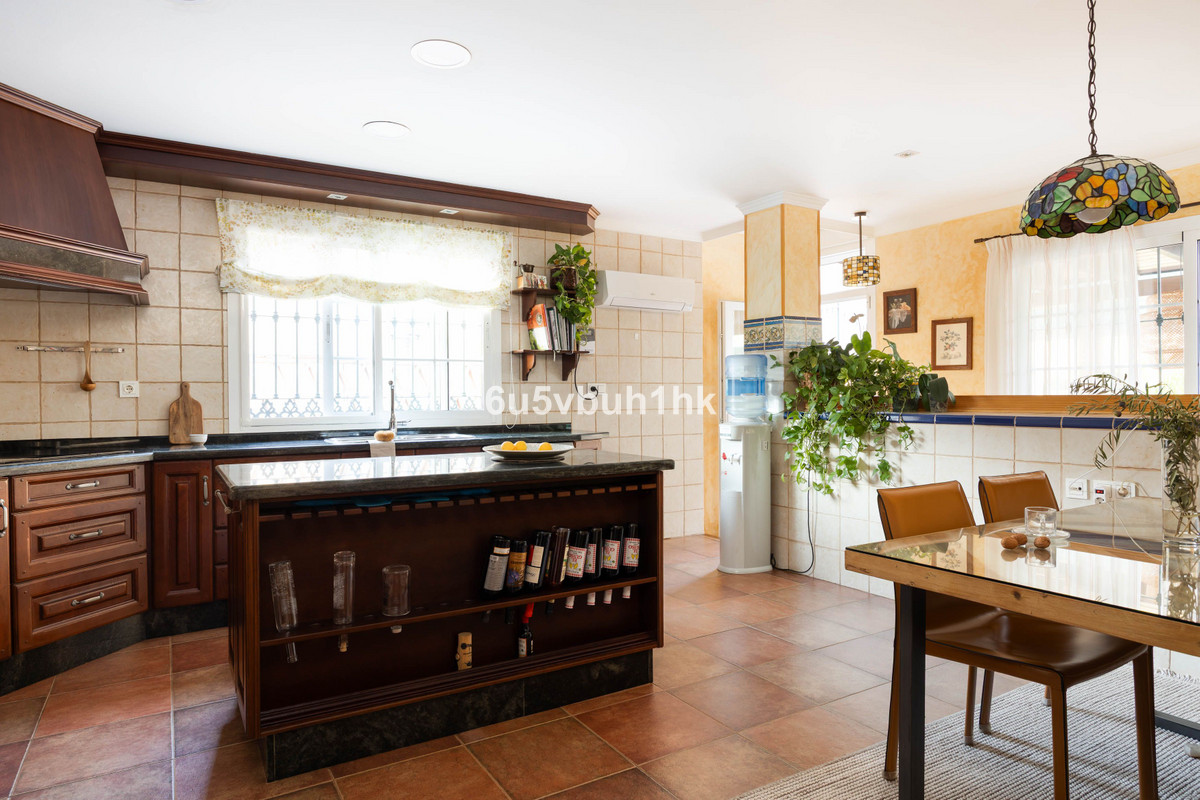 5 Bed Townhouse for sale in Málaga Costa Del Sol, Málaga, Spain