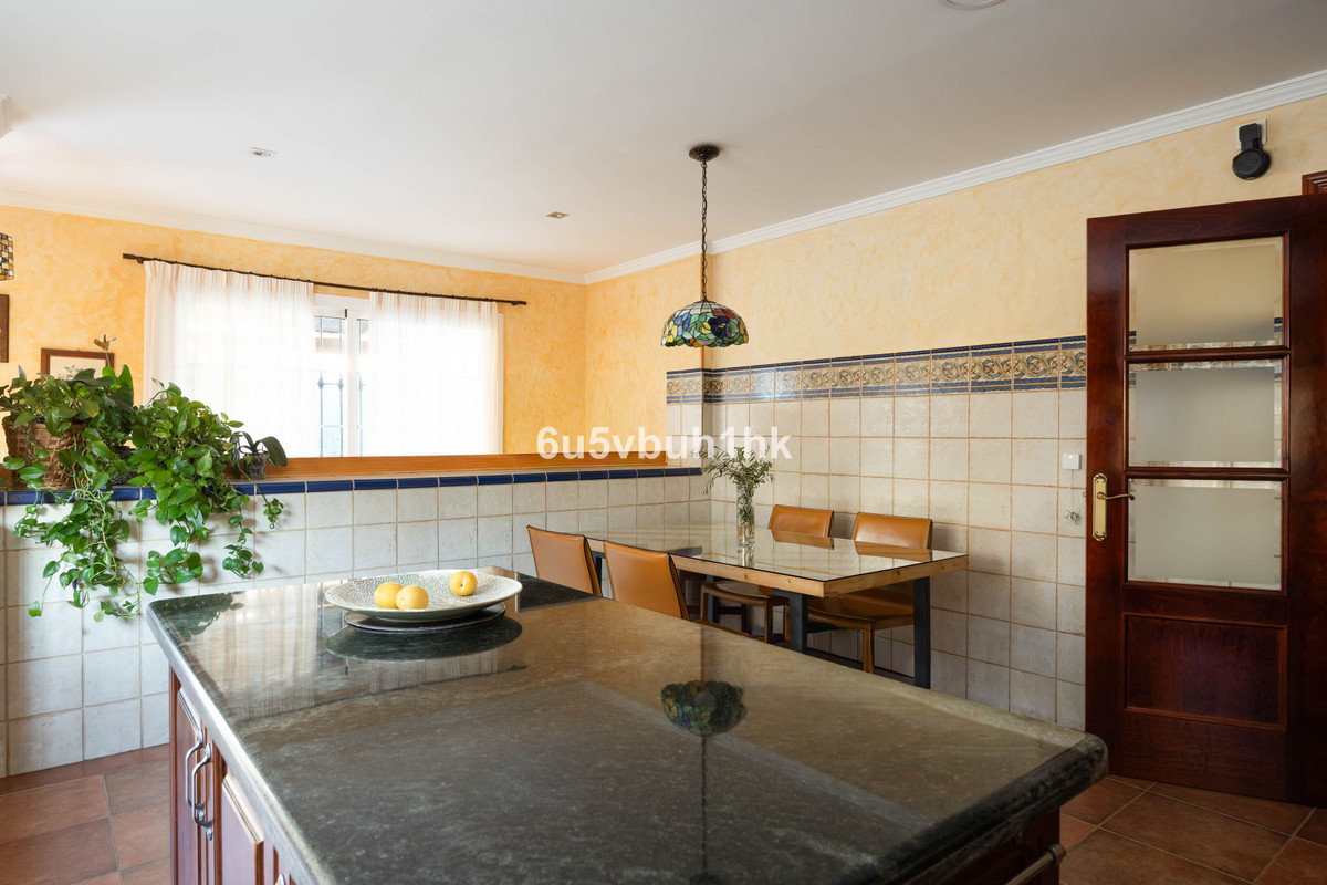 5 Bed Townhouse for sale in Málaga Costa Del Sol, Málaga, Spain