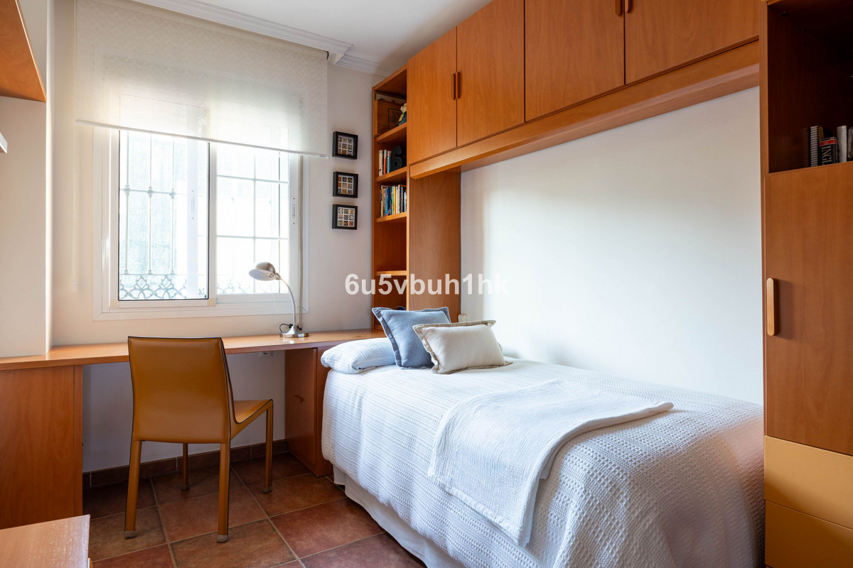5 Bed Townhouse for sale in Málaga Costa Del Sol, Málaga, Spain