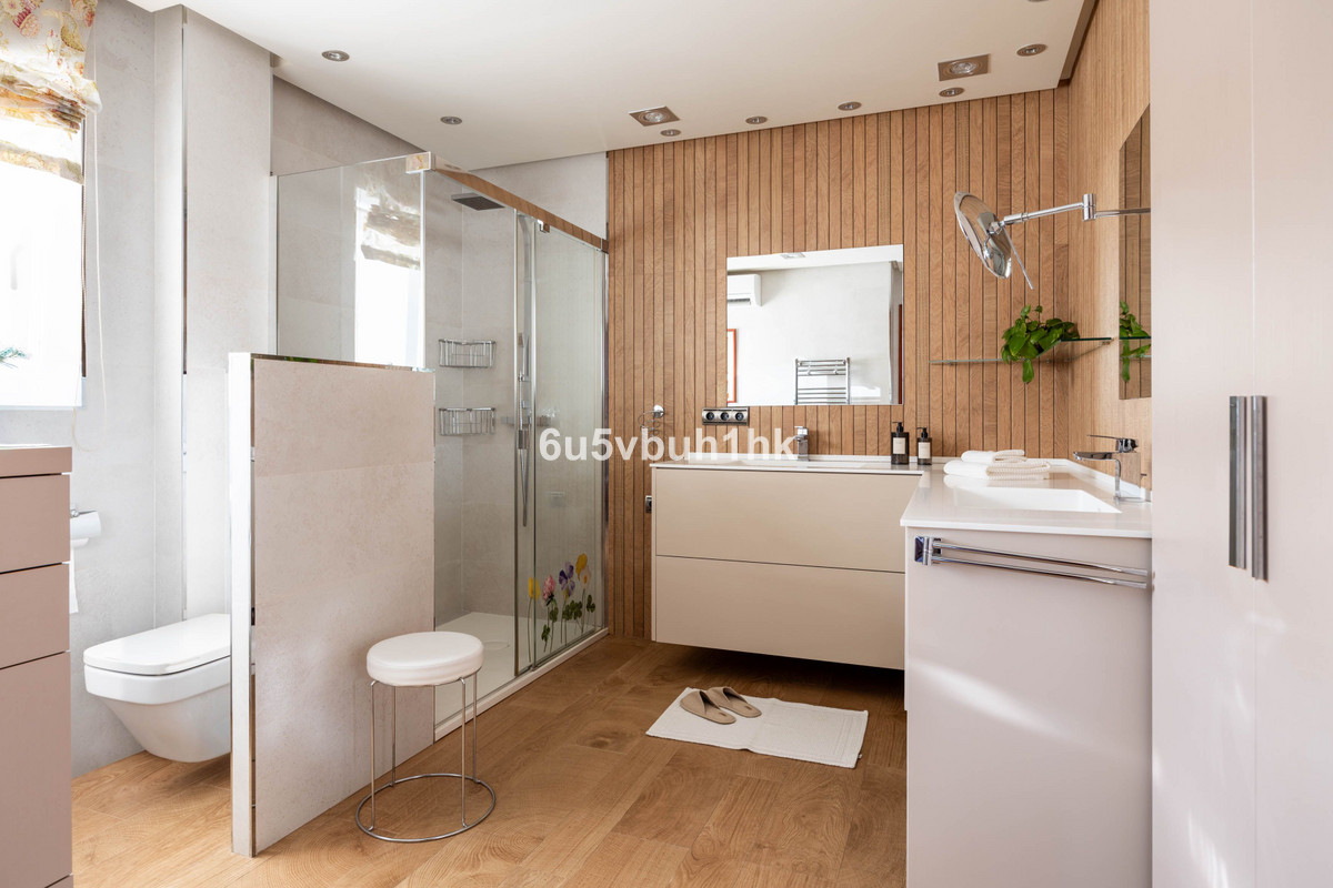 5 Bed Townhouse for sale in Málaga Costa Del Sol, Málaga, Spain