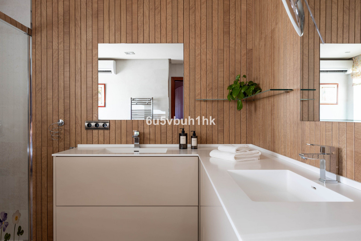 5 Bed Townhouse for sale in Málaga Costa Del Sol, Málaga, Spain