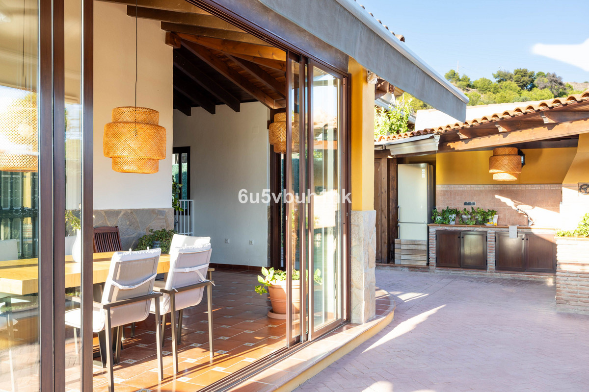 5 Bed Townhouse for sale in Málaga Costa Del Sol, Málaga, Spain