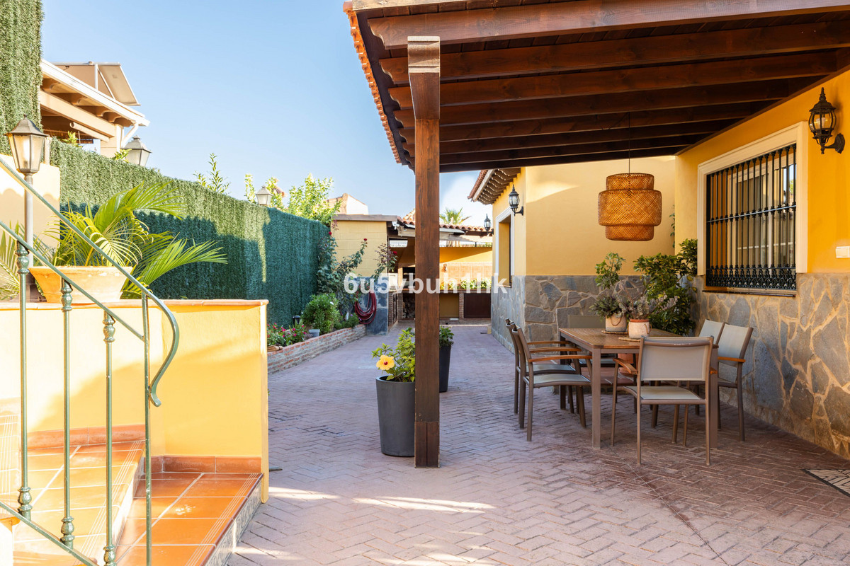 5 Bed Townhouse for sale in Málaga Costa Del Sol, Málaga, Spain