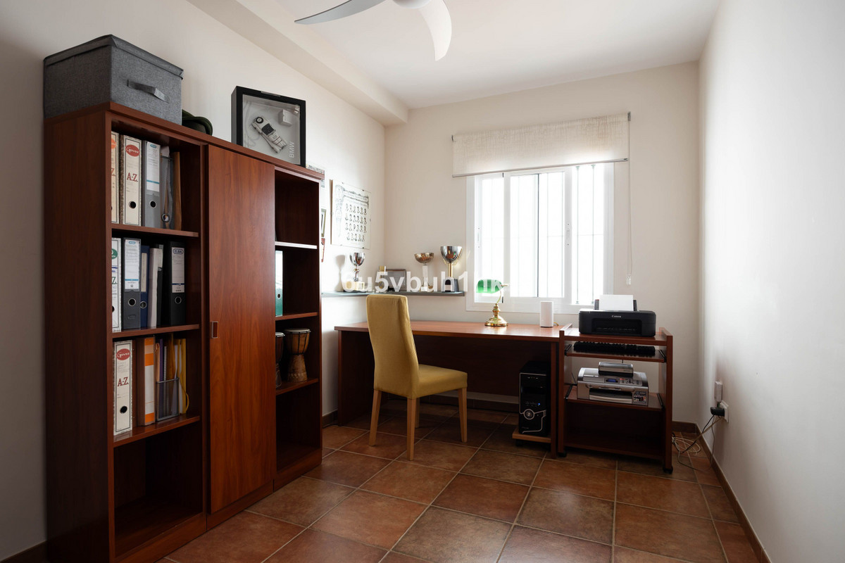 5 Bed Townhouse for sale in Málaga Costa Del Sol, Málaga, Spain