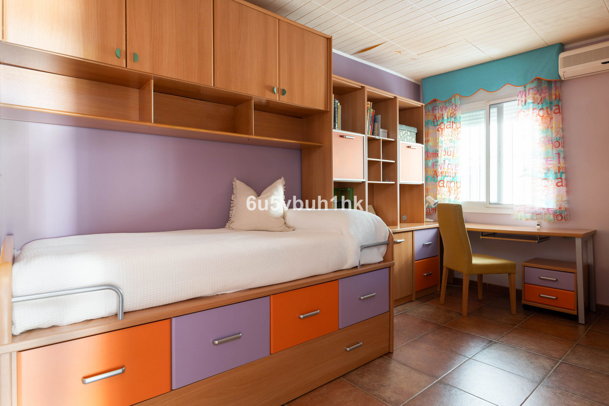 5 Bed Townhouse for sale in Málaga Costa Del Sol, Málaga, Spain