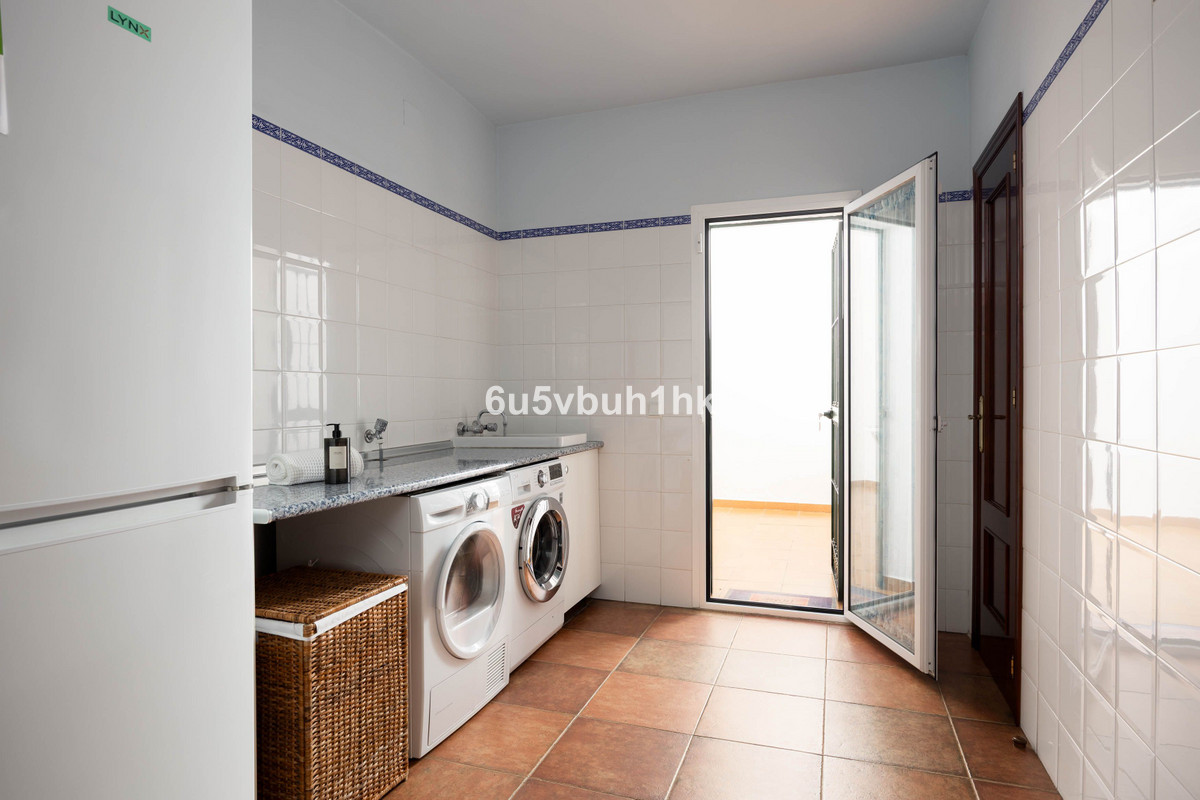 5 Bed Townhouse for sale in Málaga Costa Del Sol, Málaga, Spain