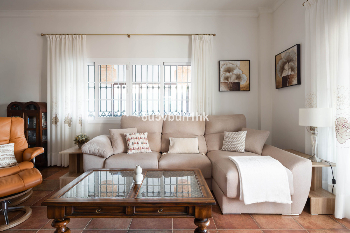 5 Bed Townhouse for sale in Málaga Costa Del Sol, Málaga, Spain