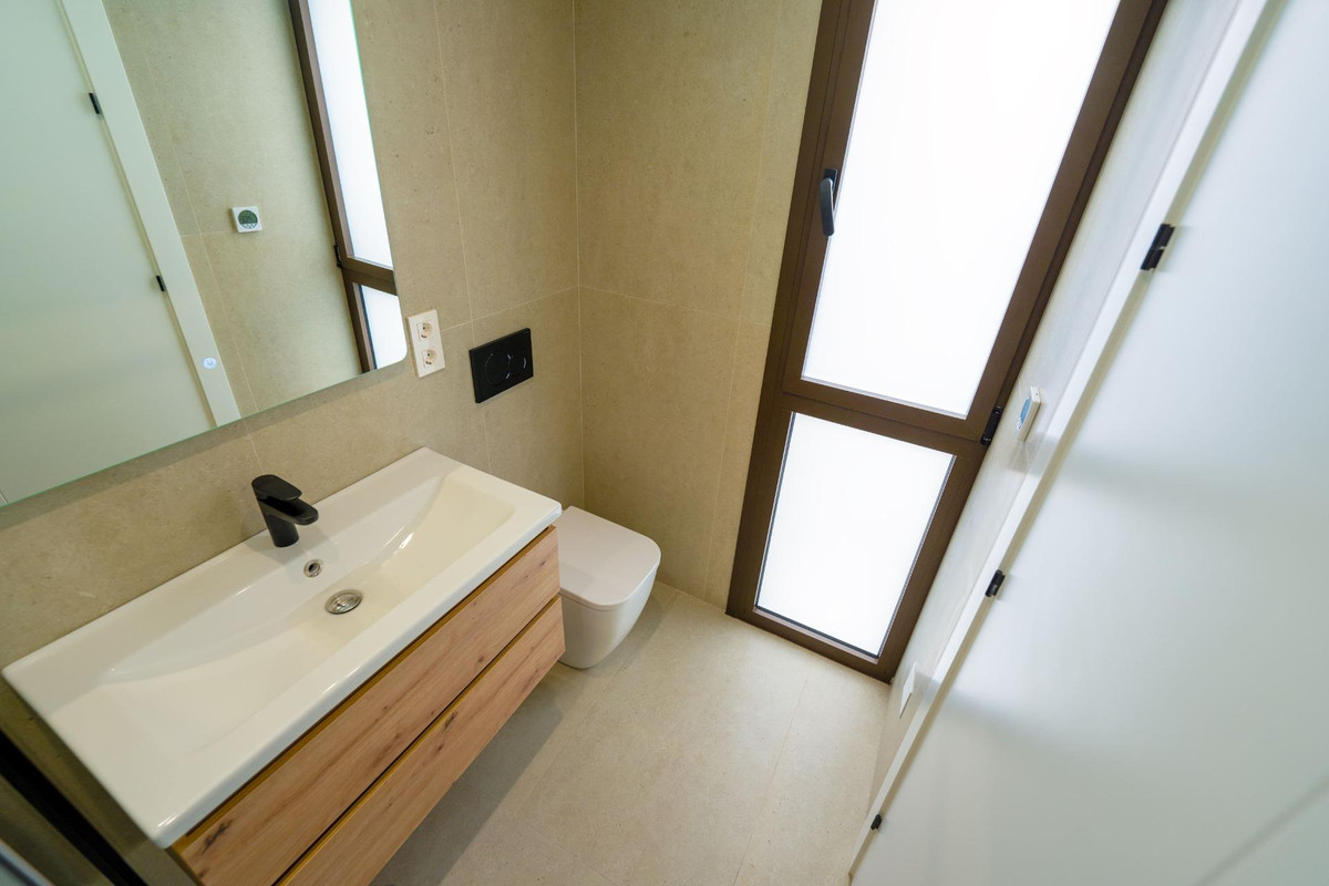 4 Bed Townhouse for sale in Almoradi Costa Blanca, Alicante, Spain