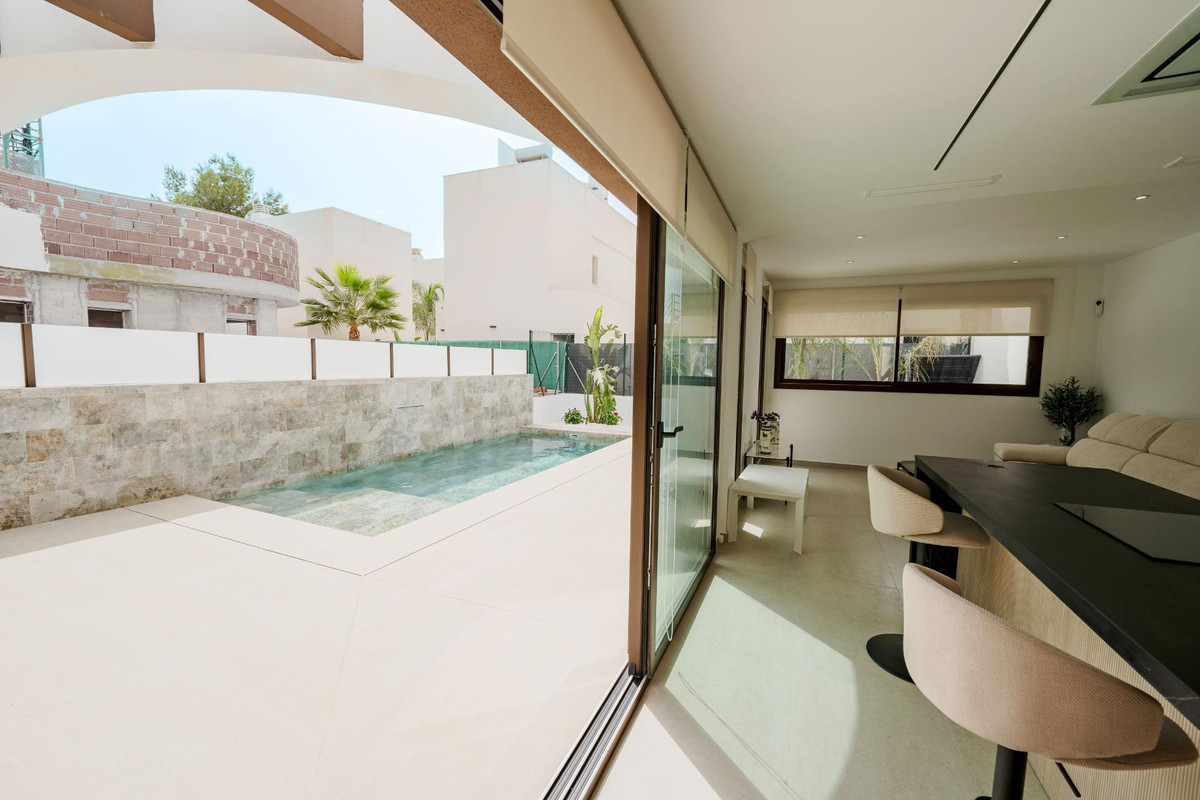 4 Bed Townhouse for sale in Almoradi Costa Blanca, Alicante, Spain