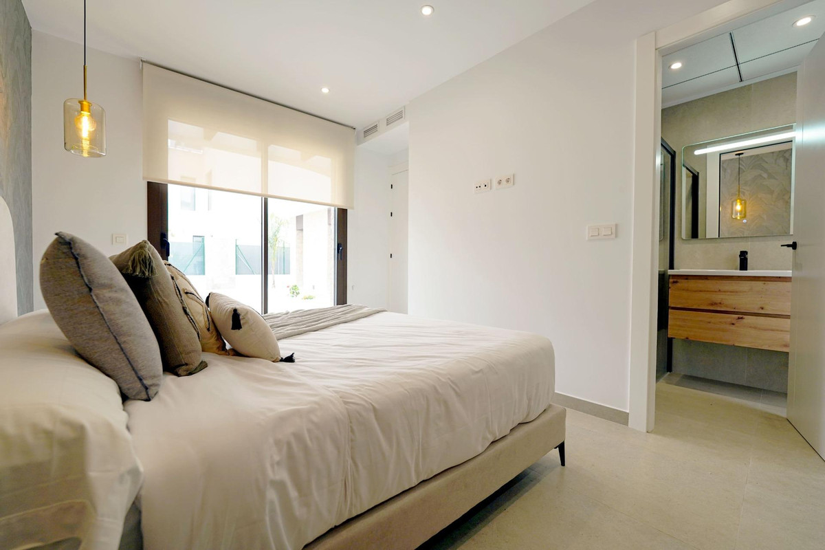 4 Bed Townhouse for sale in Almoradi Costa Blanca, Alicante, Spain