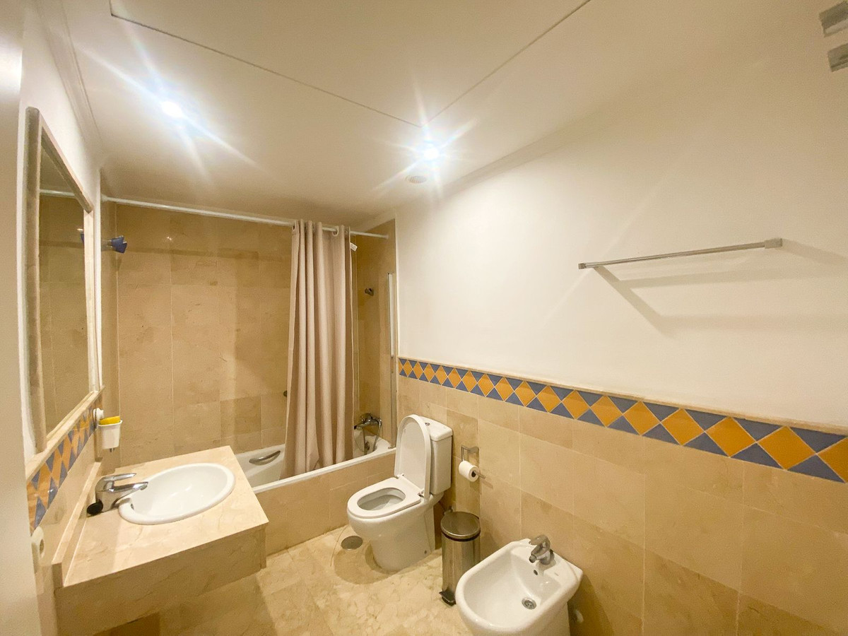 2 Bed Apartment for sale in Nueva Andalucía Costa Del Sol, Málaga, Spain