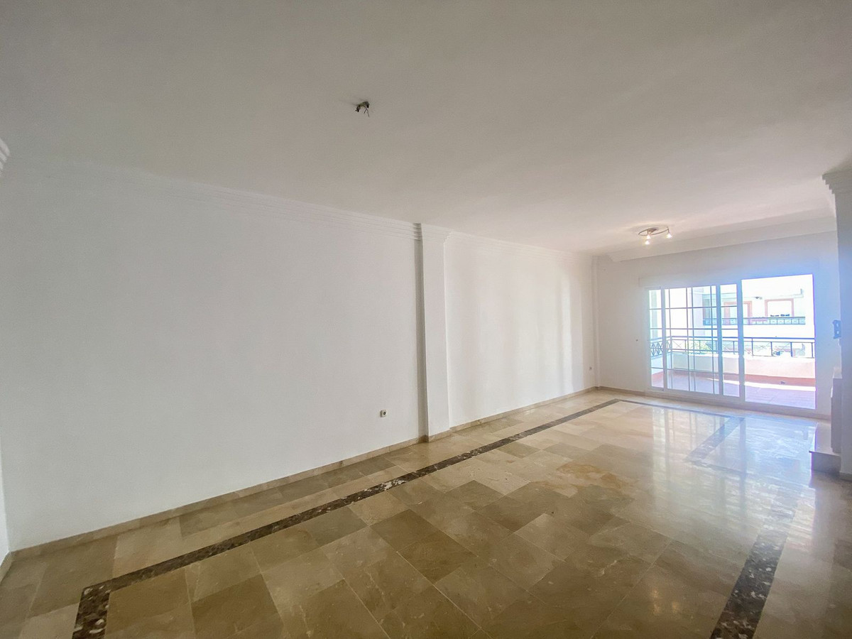 2 Bed Apartment for sale in Nueva Andalucía Costa Del Sol, Málaga, Spain