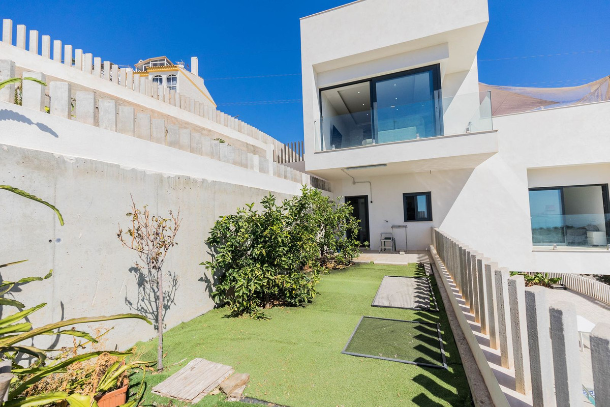 5 Bed Townhouse for sale in Chilches Costa Del Sol East, Málaga, Spain