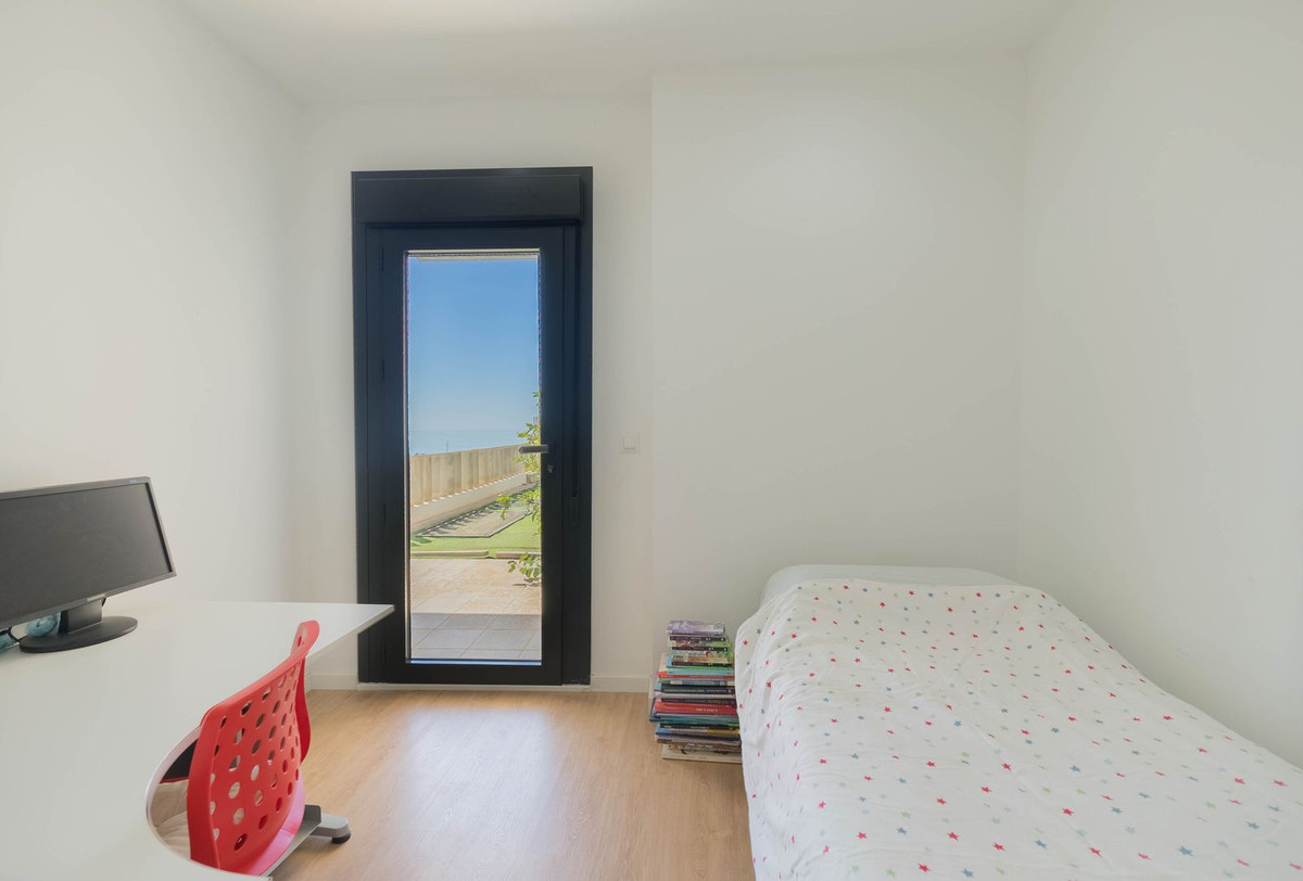 5 Bed Townhouse for sale in Chilches Costa Del Sol East, Málaga, Spain