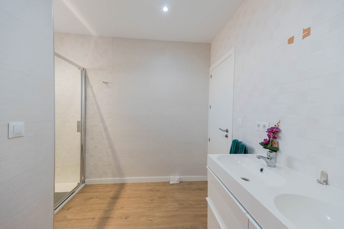 5 Bed Townhouse for sale in Chilches Costa Del Sol East, Málaga, Spain