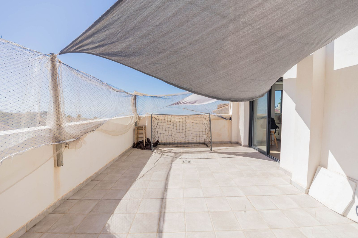 5 Bed Townhouse for sale in Chilches Costa Del Sol East, Málaga, Spain