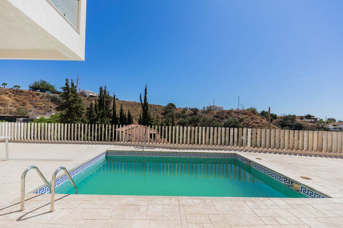 5 Bed Townhouse for sale in Chilches Costa Del Sol East, Málaga, Spain