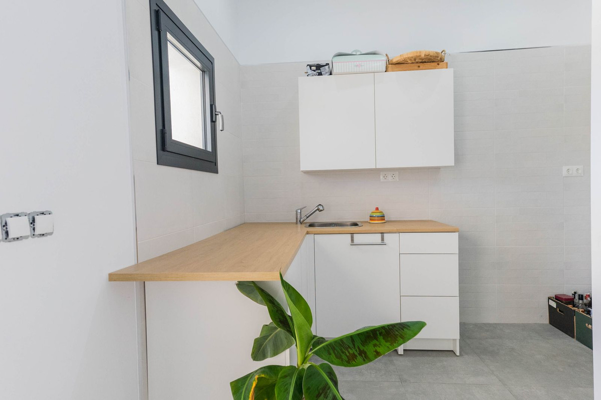 5 Bed Townhouse for sale in Chilches Costa Del Sol East, Málaga, Spain