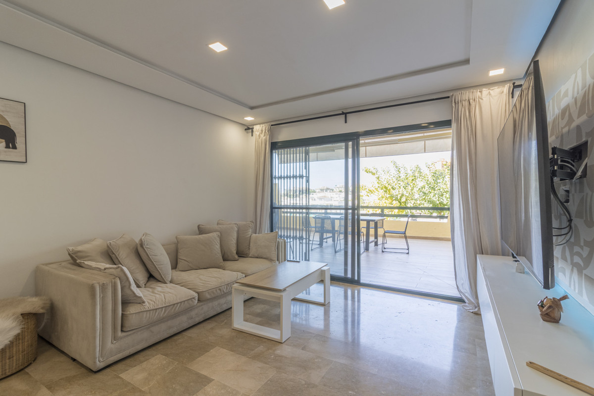 Se vende Apartamento Planta Media de 2 dormitorios en Costa Del Sol, Málaga, España