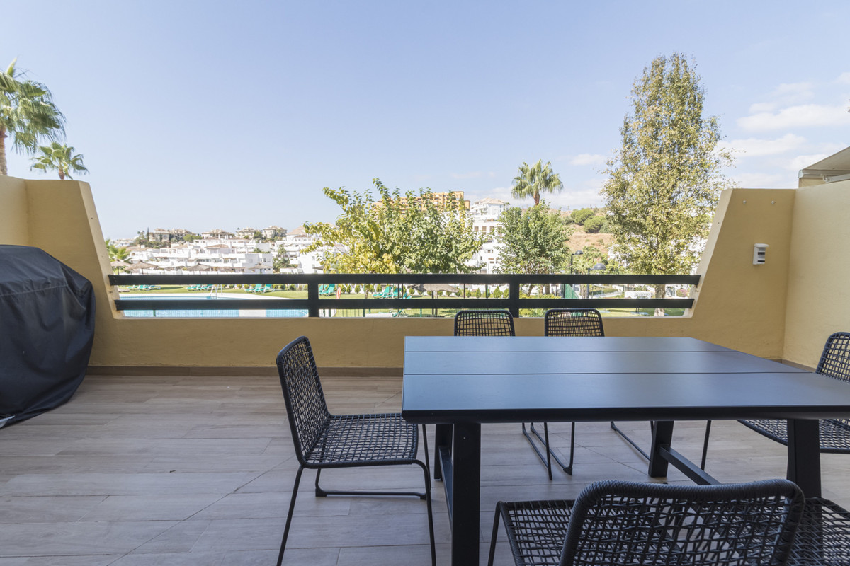 Se vende Apartamento Planta Media de 2 dormitorios en Costa Del Sol, Málaga, España