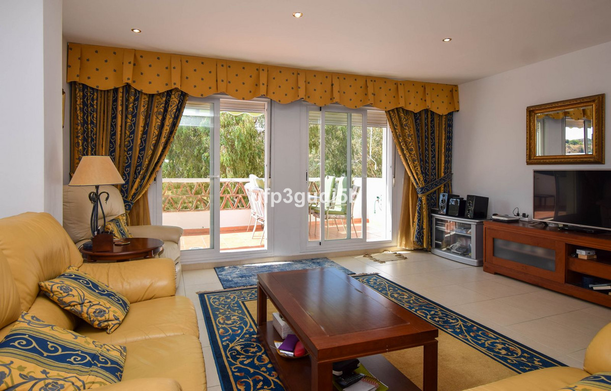 Se vende Apartamento en Planta Última de 2 dormitorios en Costa Del Sol, Málaga, España