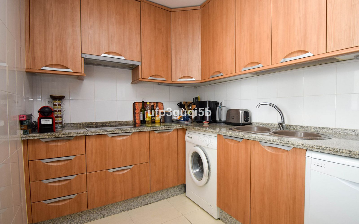 Se vende Apartamento en Planta Última de 2 dormitorios en Costa Del Sol, Málaga, España