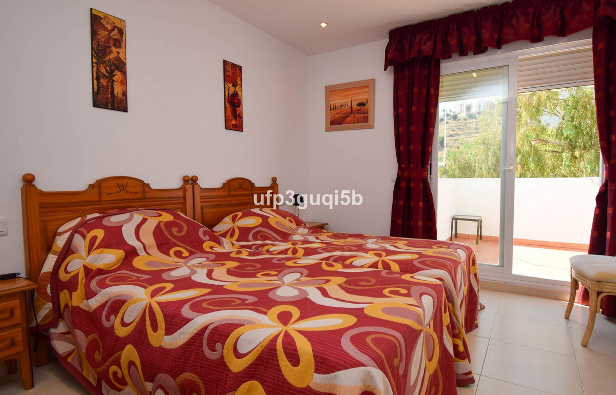 Se vende Apartamento en Planta Última de 2 dormitorios en Costa Del Sol, Málaga, España