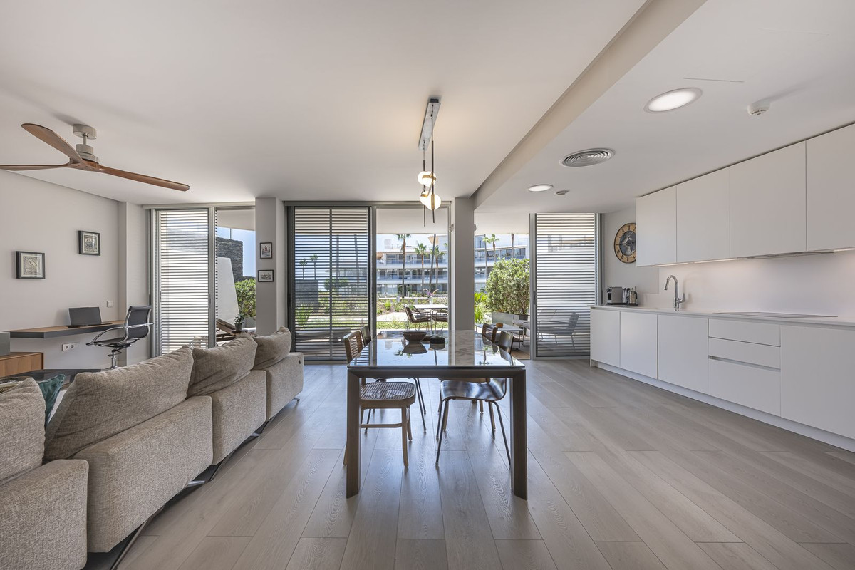 2 Bed Apartment for sale in Estepona Costa Del Sol, Málaga, Spain