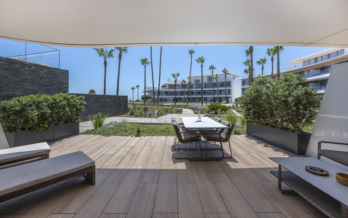 2 Bed Apartment for sale in Estepona Costa Del Sol, Málaga, Spain