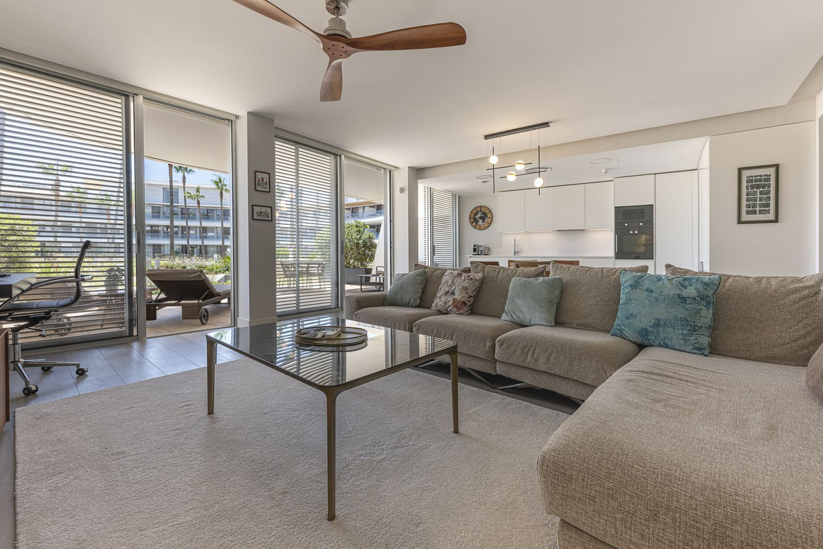 2 Bed Apartment for sale in Estepona Costa Del Sol, Málaga, Spain