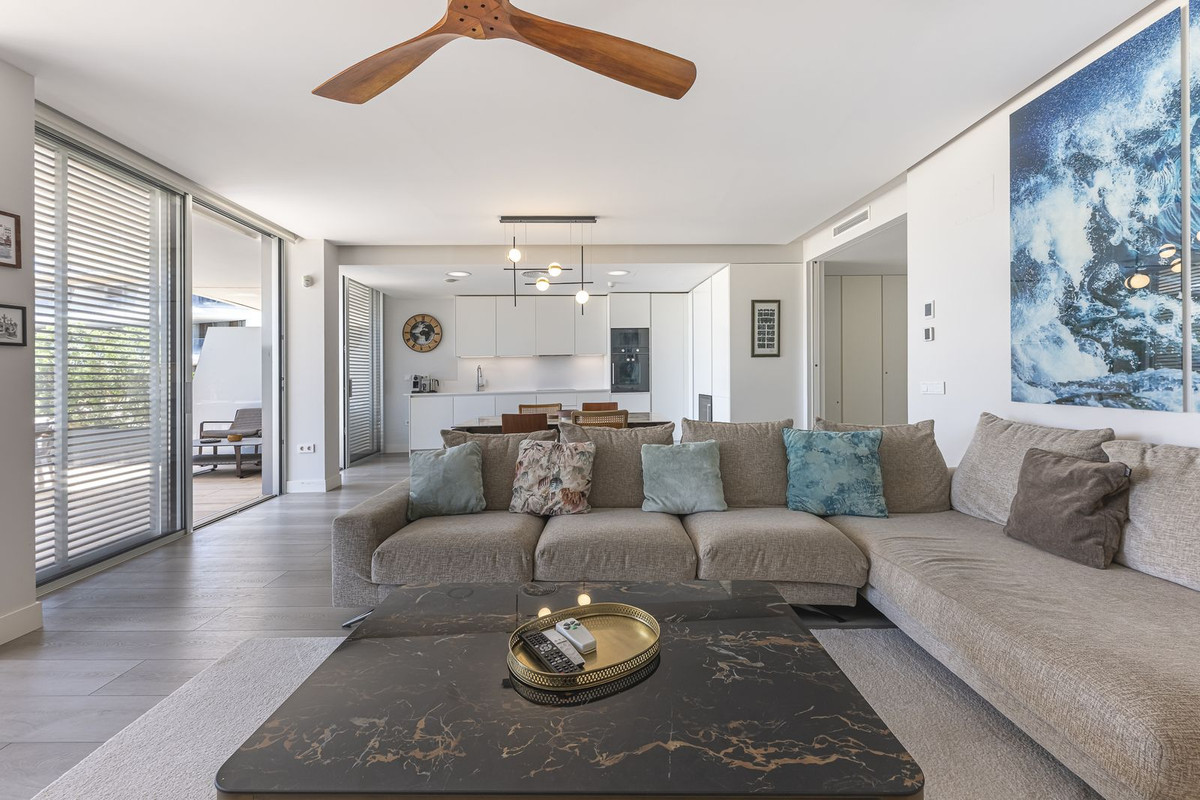 2 Bed Apartment for sale in Estepona Costa Del Sol, Málaga, Spain