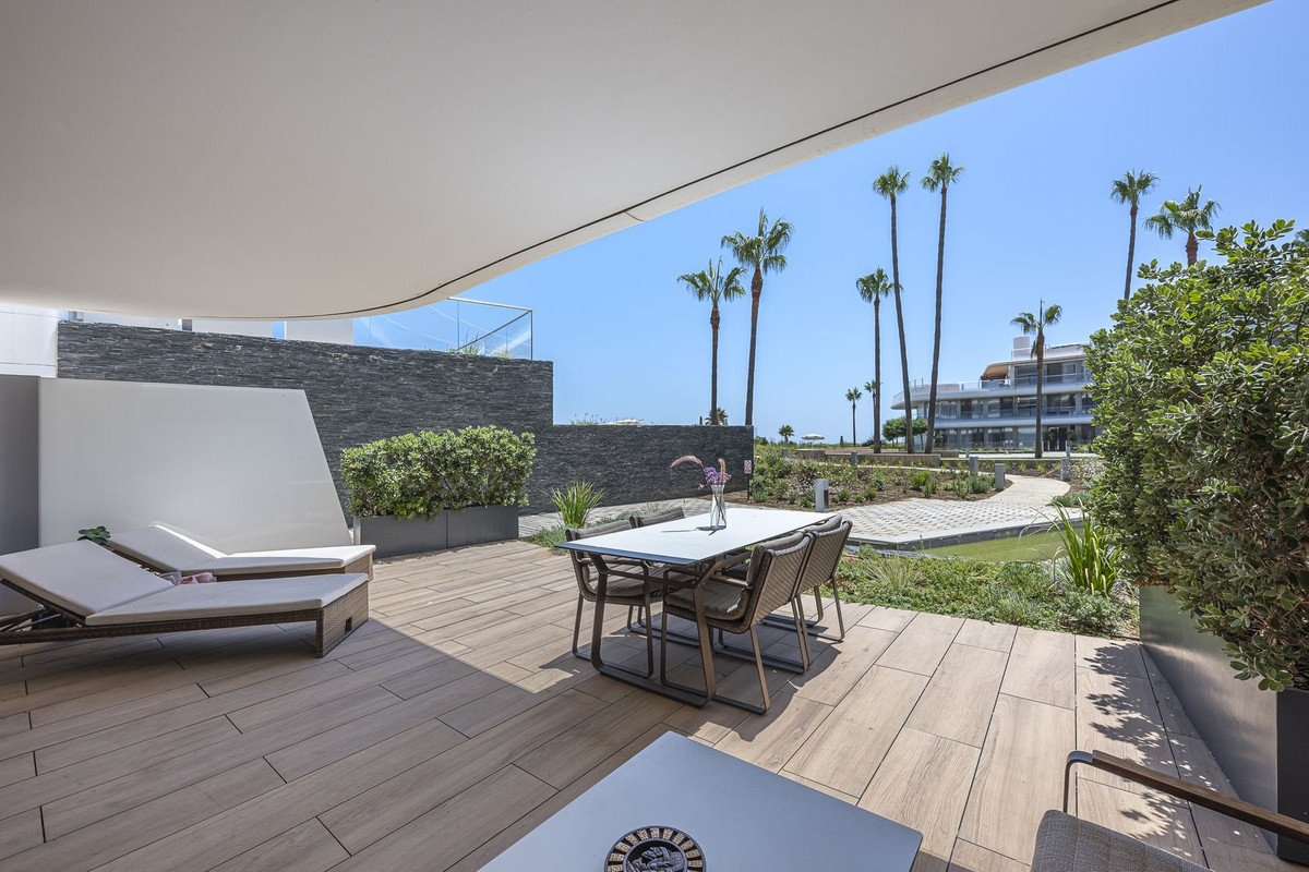 2 Bed Apartment for sale in Estepona Costa Del Sol, Málaga, Spain