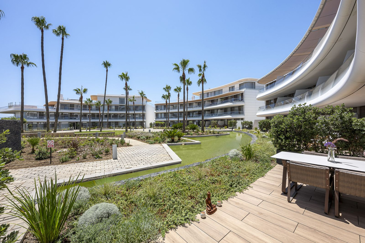 2 Bed Apartment for sale in Estepona Costa Del Sol, Málaga, Spain